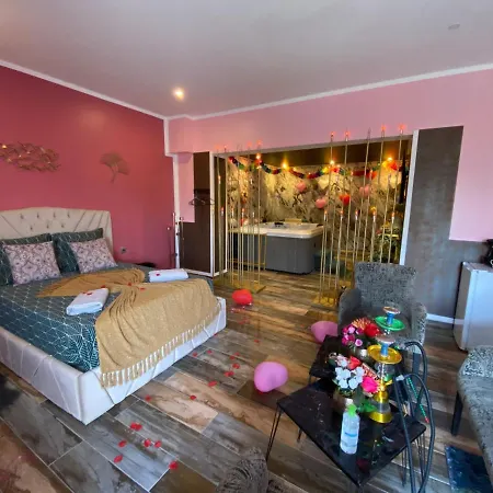 Bed & Breakfast Cosmic Jacuzzi 2*